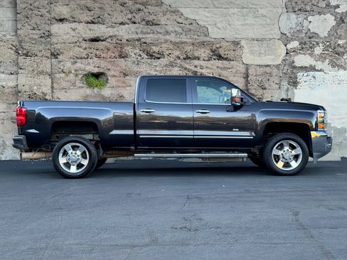 Used 2016 Chevrolet Silverado 2500 LTZ w/ Duramax Plus Package AWD/4WD image 4