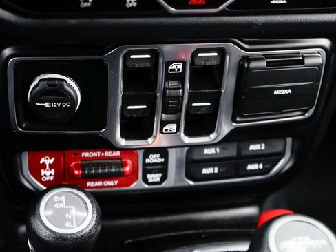 Used 2024 Jeep Gladiator Rubicon w/ Convenience Group image 33