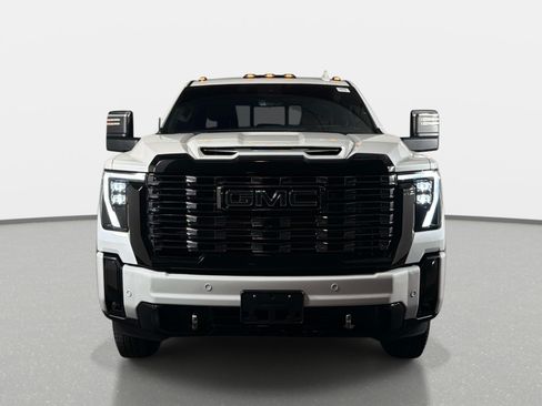 Used 2025 GMC Sierra 3500 Denali Ultimate AWD/4WD image 8
