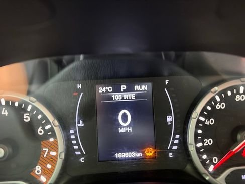 Used 2020 Jeep Renegade Altitude FWD image 6