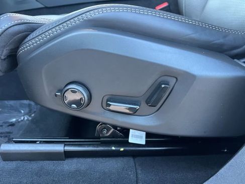 Certified 2026 Volvo XC90 T8 Ultra image 30