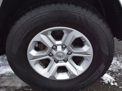 Used 2019 Toyota 4Runner SR5 Premium image 43