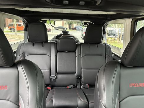 New 2025 Jeep Wrangler Unlimited Rubicon w/ Steel Bumper Group image 28