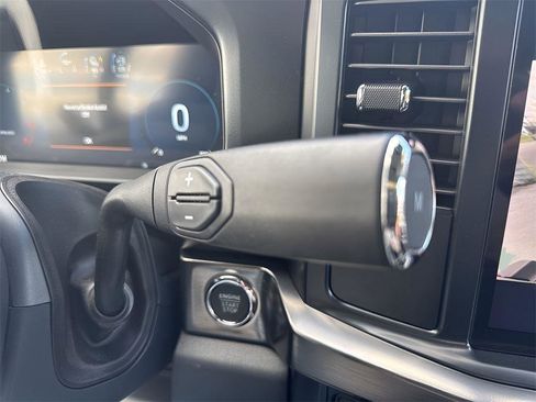 Used 2024 Ford F250 Lariat w/ Snow Plow Prep Package image 32