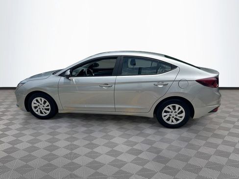 Used 2020 Hyundai Elantra SE w/ Convenience Package (C2) FWD image 9