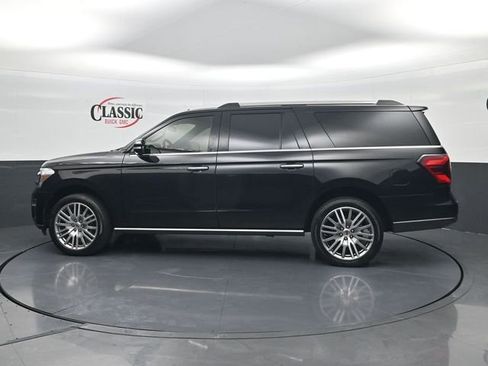 Used 2022 Ford Expedition Max Limited image 2