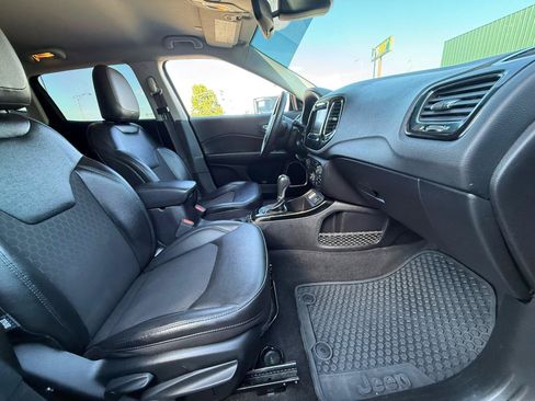 Used 2020 Jeep Compass Latitude FWD image 31