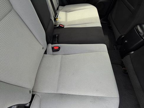Used 2017 Toyota RAV4 XLE FWD image 16