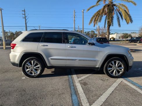 Used 2013 Jeep Grand Cherokee Laredo image 15