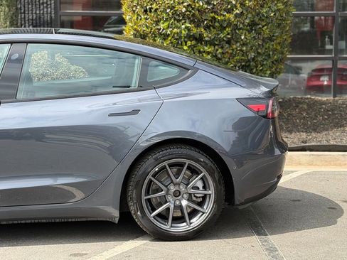 Used 2022 Tesla Model 3 Long Range image 8