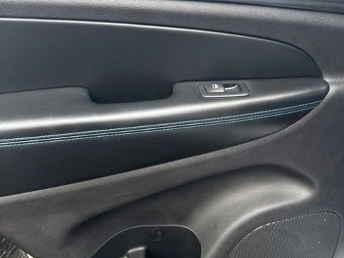 Used 2020 Jeep Grand Cherokee Laredo image 18