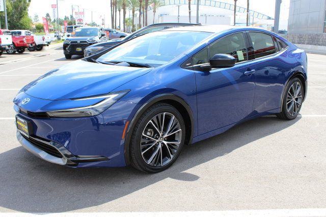 Certified 2023 Toyota Prius XLE FWD image 5