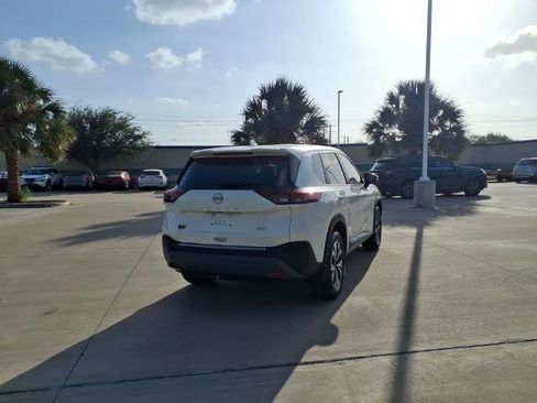 Certified 2023 Nissan Rogue SV FWD image 5