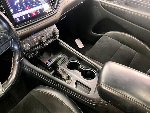 Used 2022 Dodge Durango R/T w/ Quick Order Package 22F AWD/4WD image 16