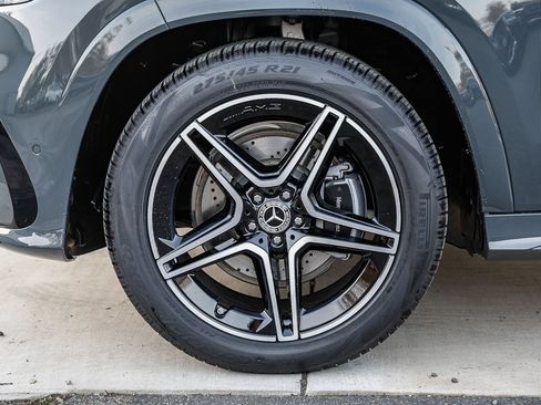 New 2026 Mercedes-Benz GLS 450 4MATIC image 9