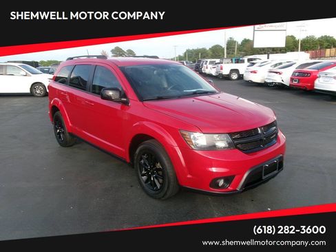 Used 2019 Dodge Journey SE FWD image 1