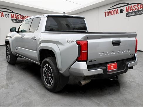Used 2024 Toyota Tacoma TRD Sport image 3