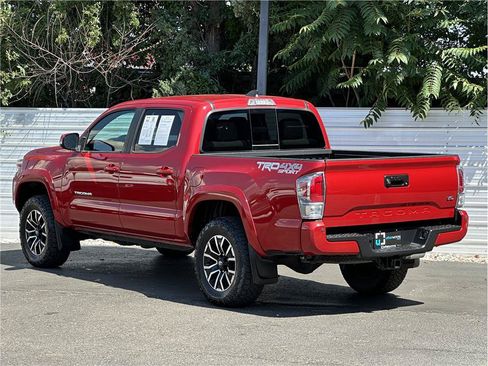 Used 2021 Toyota Tacoma TRD Sport w/ Advanced Technology Package AWD/4WD image 12