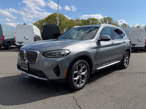 Used 2023 BMW X3 xDrive30i w/ Premium Package AWD/4WD image 3