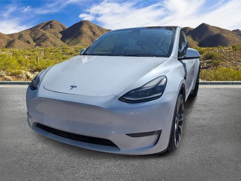 Used 2021 Tesla Model Y Performance AWD/4WD image 2