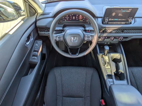 Certified 2025 Honda Accord LX image 19