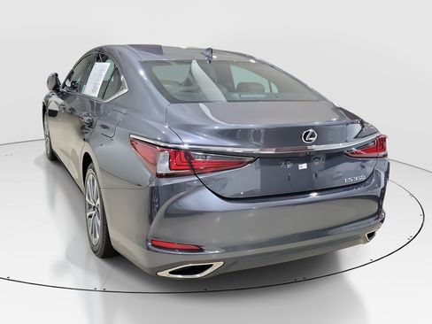 Used 2023 Lexus ES 350 image 4