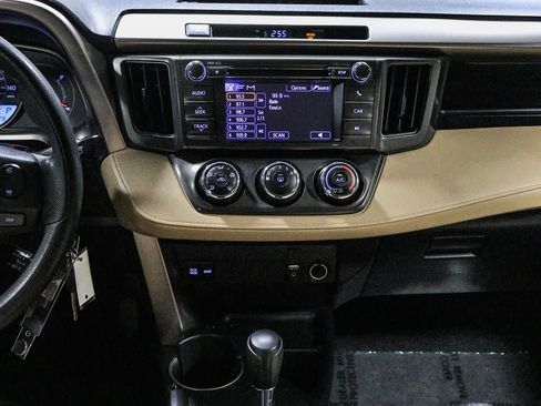 Used 2013 Toyota RAV4 LE FWD image 14