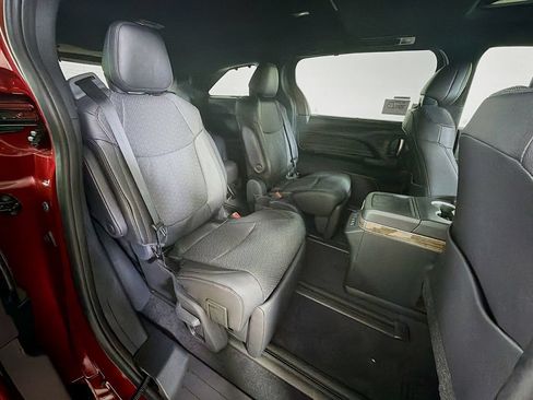 New 2026 Toyota Sienna Platinum AWD/4WD image 24