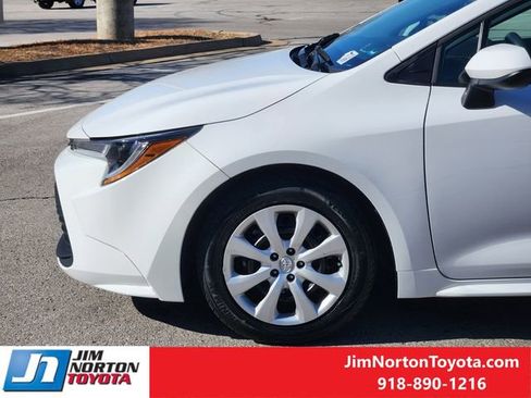 Used 2024 Toyota Corolla LE image 8