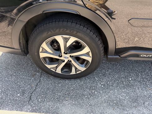 Used 2022 Subaru Outback Limited XT AWD/4WD image 5