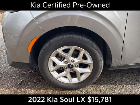 Certified 2022 Kia Soul LX w/ Technology Package image 10