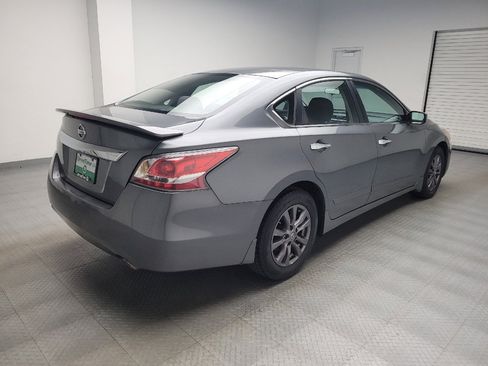 Used 2015 Nissan Altima 2.5 S w/ Sport Value Package FWD image 9