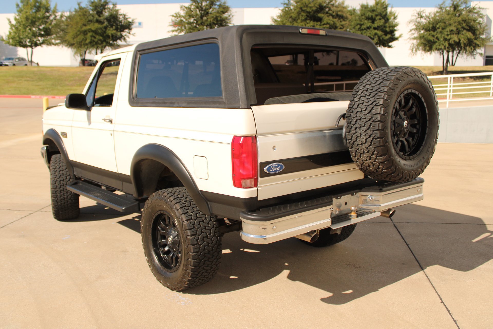 Used 1995 Ford Bronco Eddie Bauer AWD/4WD image 8