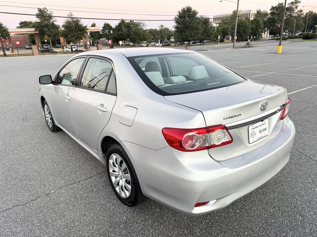 Used 2012 Toyota Corolla LE FWD image 17