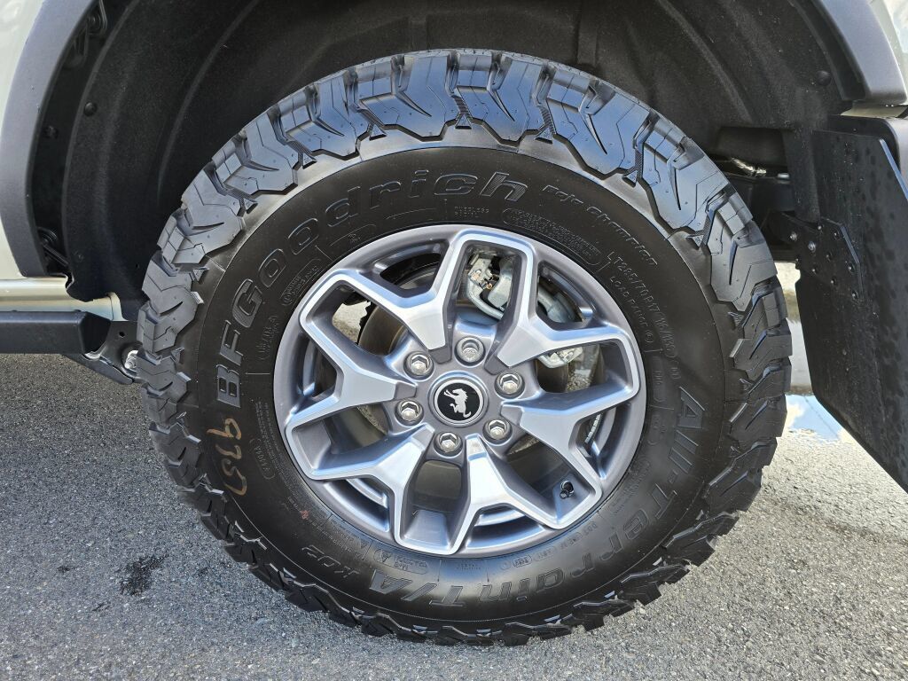 Certified 2025 Ford Bronco Badlands AWD/4WD image 10