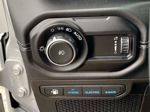 Used 2024 Jeep Wrangler High Altitude image 24