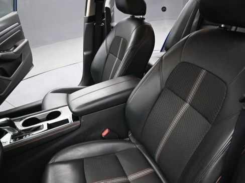 Used 2024 Nissan Altima 2.5 SR FWD image 17