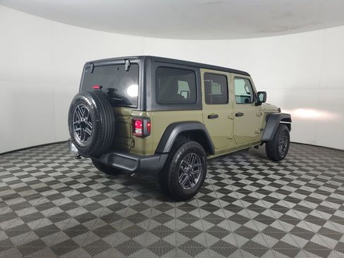 Used 2025 Jeep Wrangler Sport S image 4