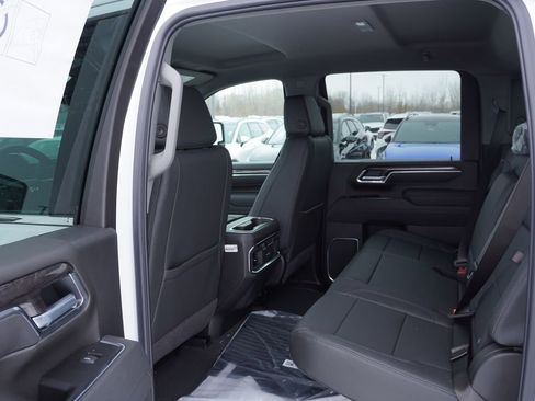 New 2026 Chevrolet Silverado 2500 LTZ w/ LTZ Premium Package AWD/4WD image 11