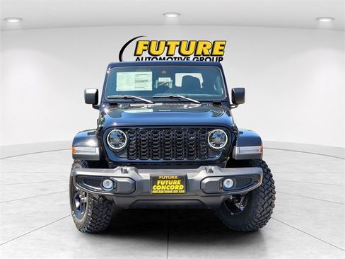 New 2025 Jeep Gladiator Willys image 2