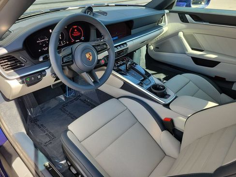 Used 2026 Porsche 911 Carrera RWD image 4
