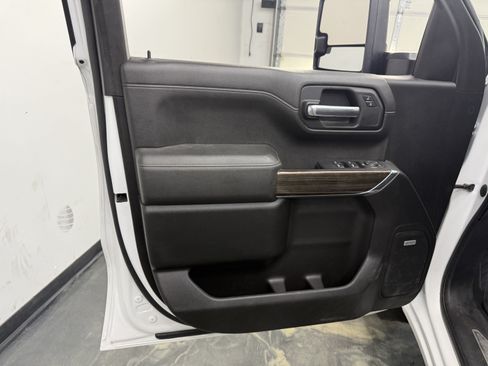 Used 2021 Chevrolet Silverado 1500 RST w/ True North Edition Plus AWD/4WD image 9