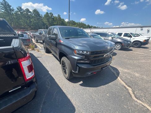 Used 2020 Chevrolet Silverado 1500 LT Trail Boss AWD/4WD image 12