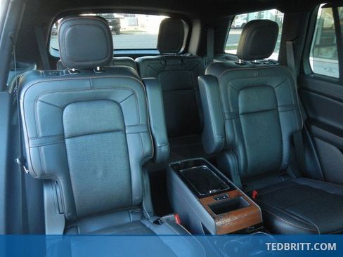 Used 2025 Lincoln Aviator Black Label w/ Jet Appearance Package image 18