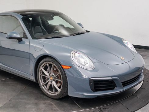Used 2018 Porsche 911 Carrera 4 image 12