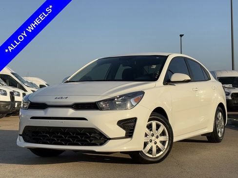 Used 2023 Kia Rio LX image 2