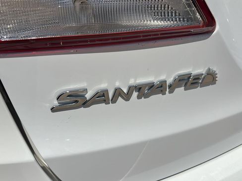 Used 2017 Hyundai Santa Fe SE AWD/4WD image 22