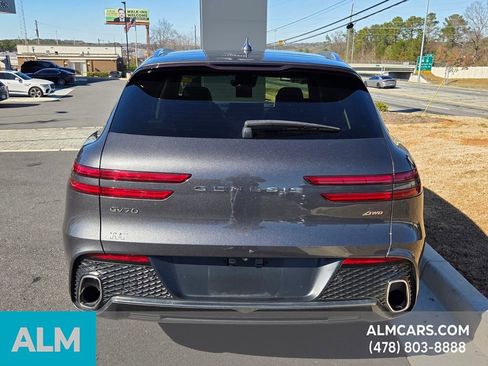 Used 2023 Genesis GV70 2.5T w/ Advanced Package image 8