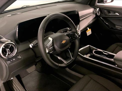 Used 2025 Chevrolet Equinox LT image 14