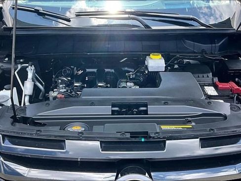 Certified 2025 Nissan Pathfinder Platinum w/ Cargo Package FWD image 28